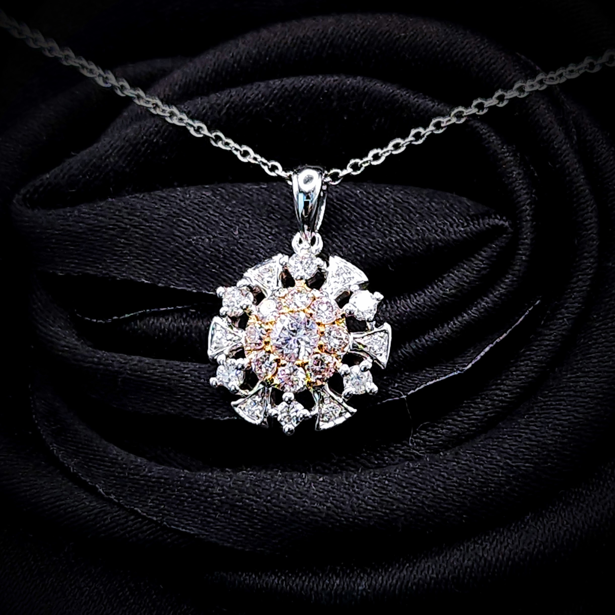 全新18K金40份淺粉紅鑽石吊墜