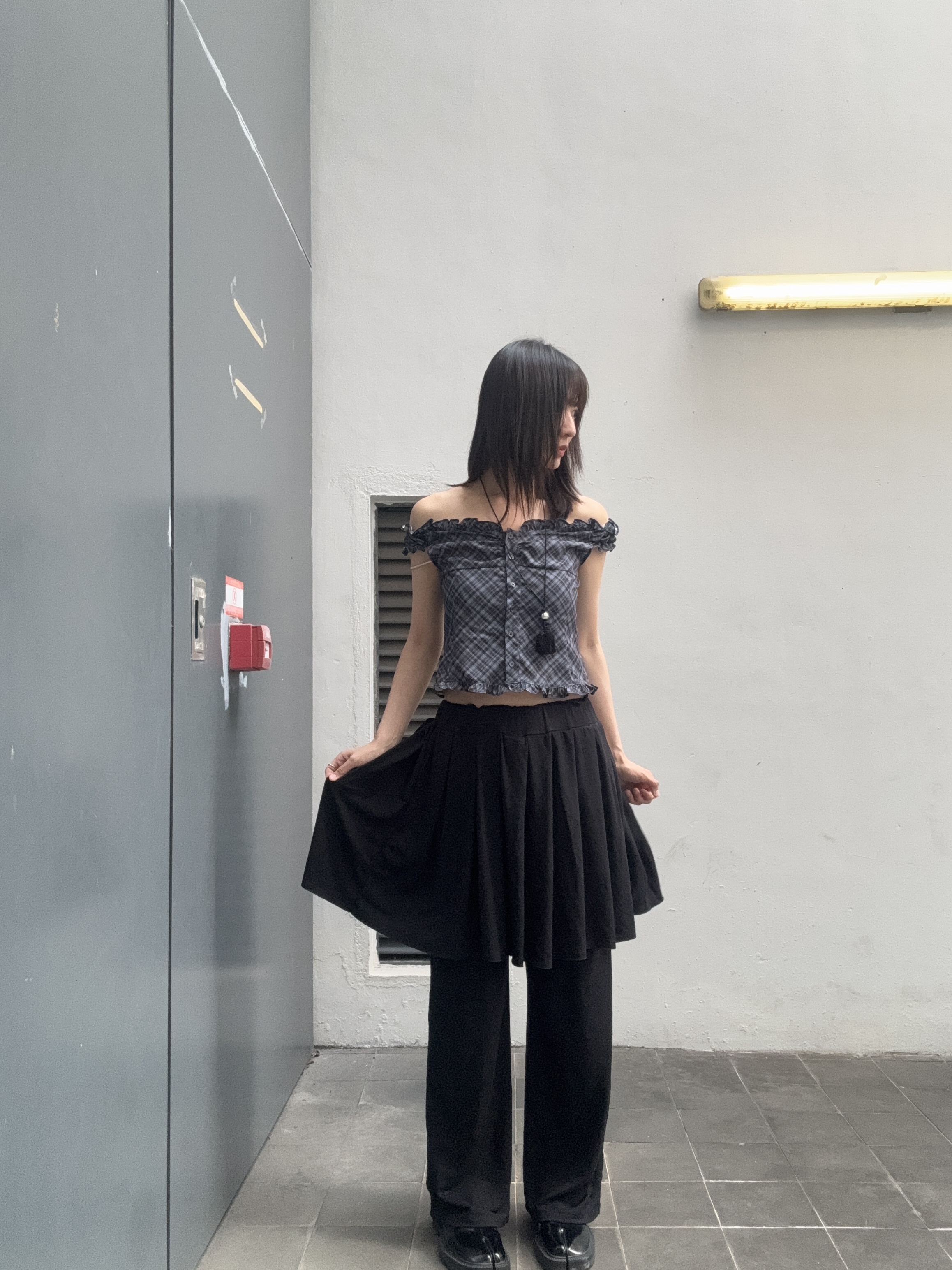 (訂購)少女感格紋木耳邊上衣 T260423(深藍/淺藍)