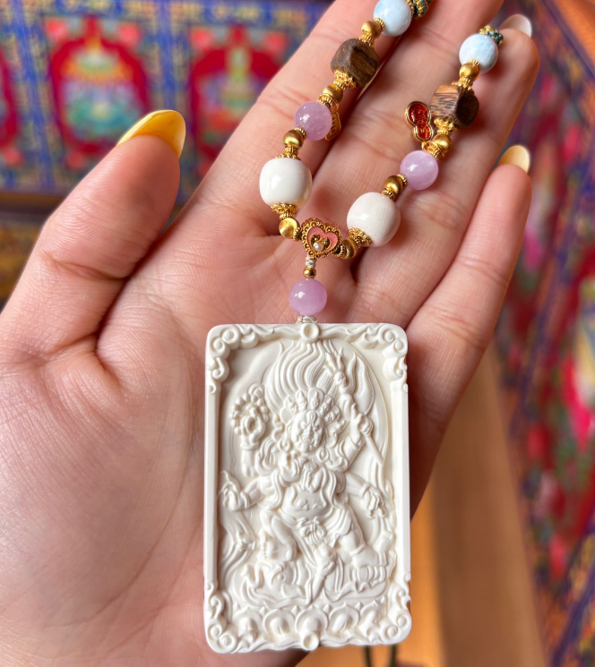 AB260418-K108-大黑天雕刻佛牌頸鏈（包大昭寺一年一次大圓滿法會服務）（需留中文名，出生年月日）(預計6月中到貨)(只限尖沙咀門市自取不包郵)