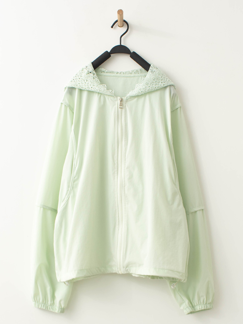 輕盈感蕾絲連帽剪接防曬夾克