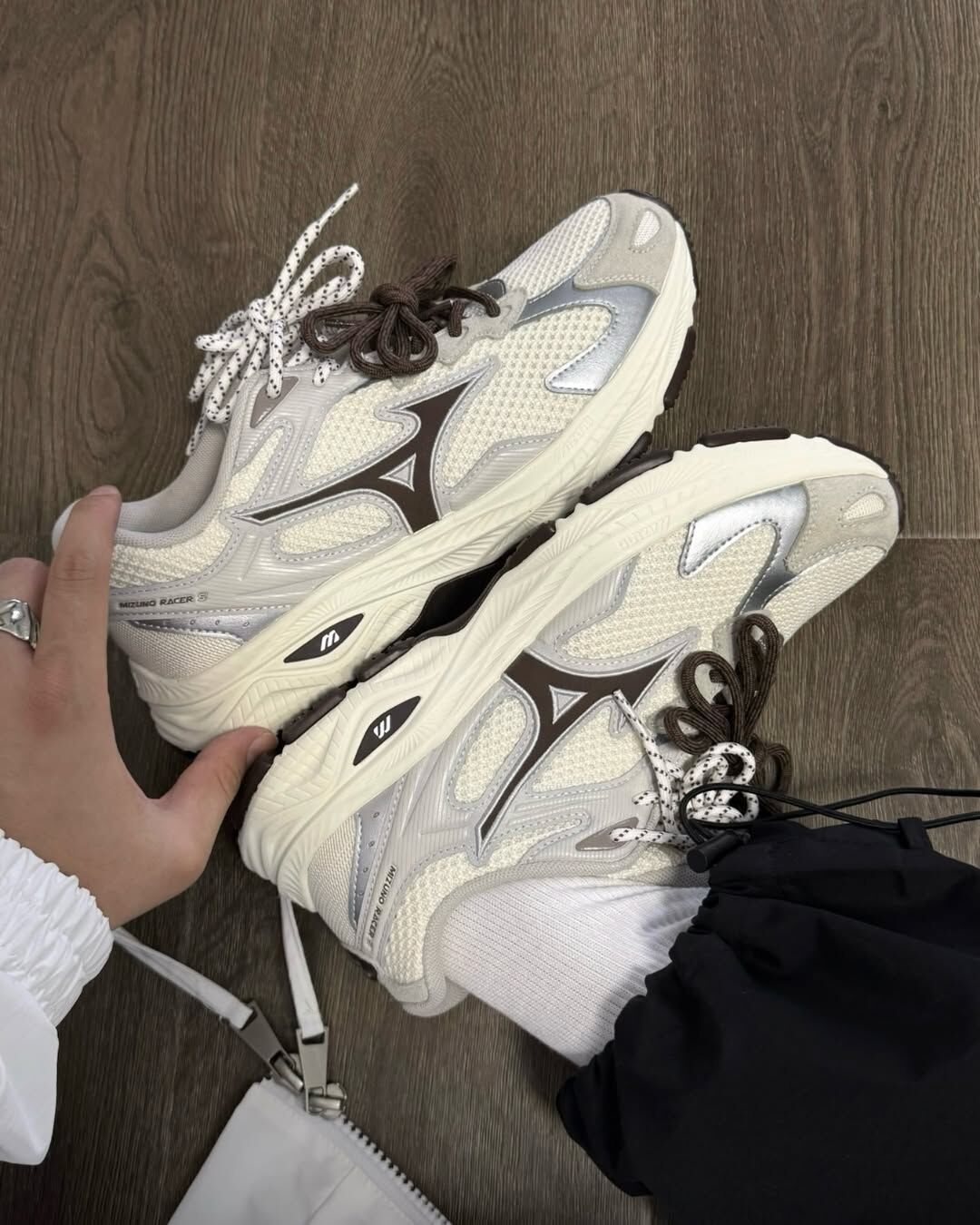 [預訂] MIZUNO Racer S | 奶油啡