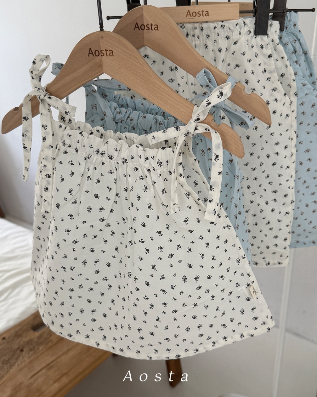 韓國🇰🇷Aosta 娜娜碎花綁帶上衣(S-XXL)