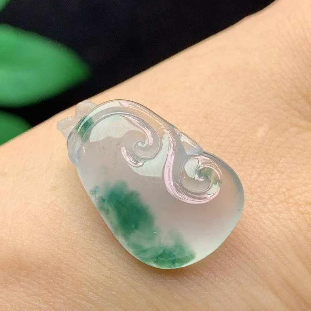 410331 翡翠冰種飄花如意
