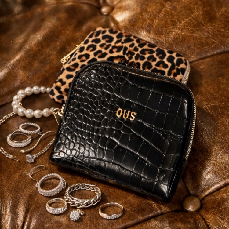 OUS Soft Cube 暮光飾品收納隨身包 漆皮黑