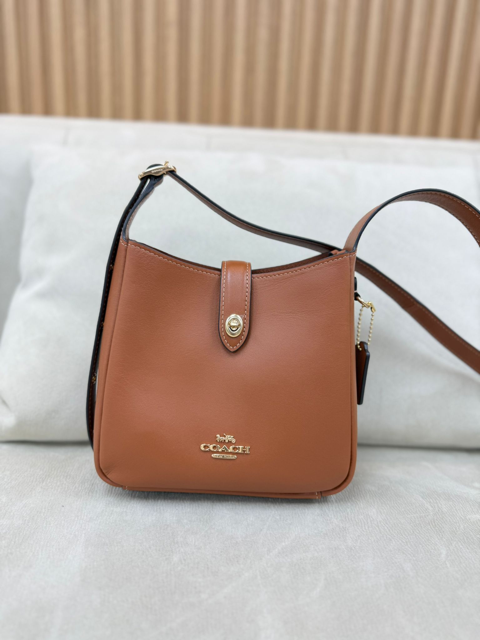 LYS01578 COACH Hadley Turnlock Mini Tote Bag 啡色