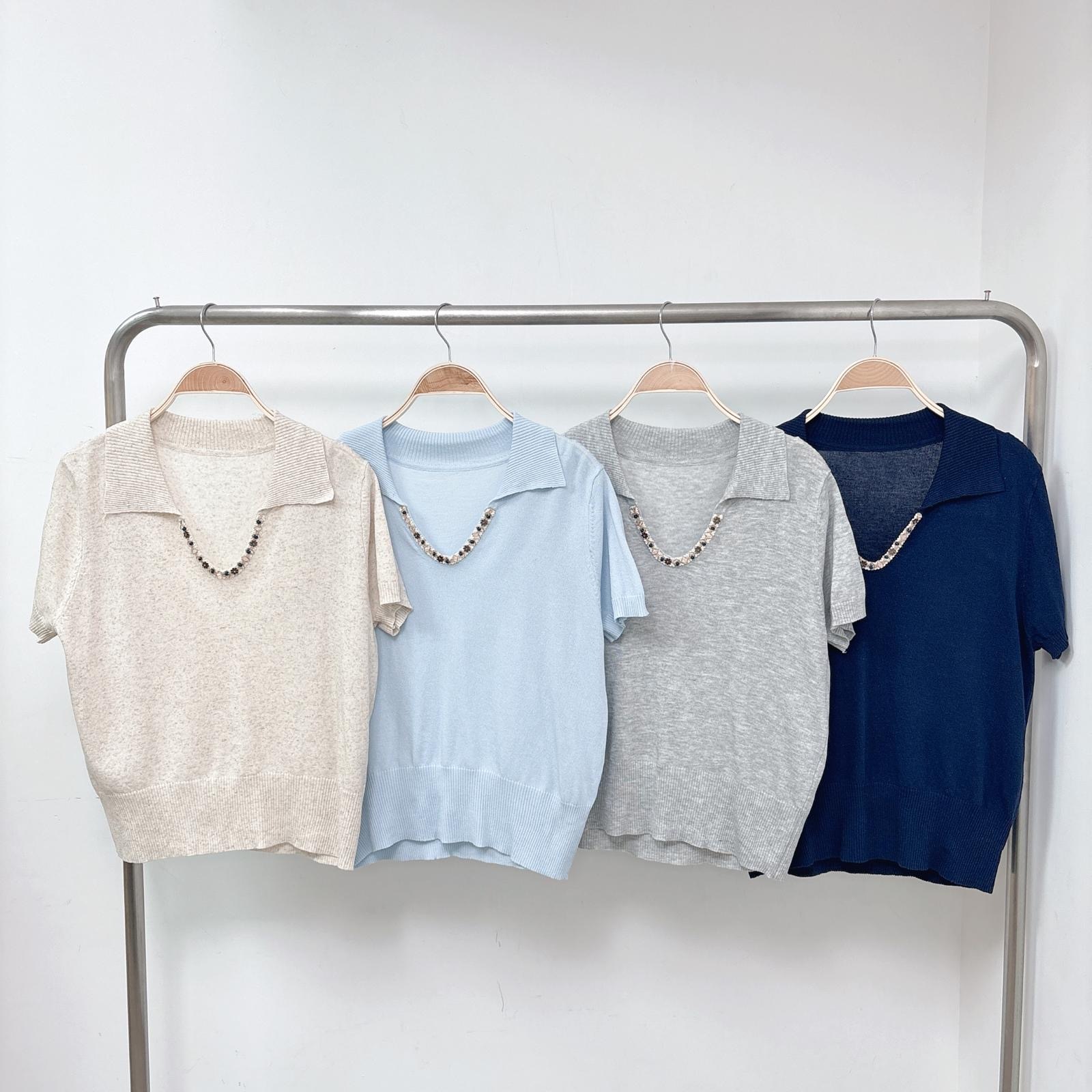 【預訂】晶石花花織帶小V反領彈性針織TOP (A65-A68)