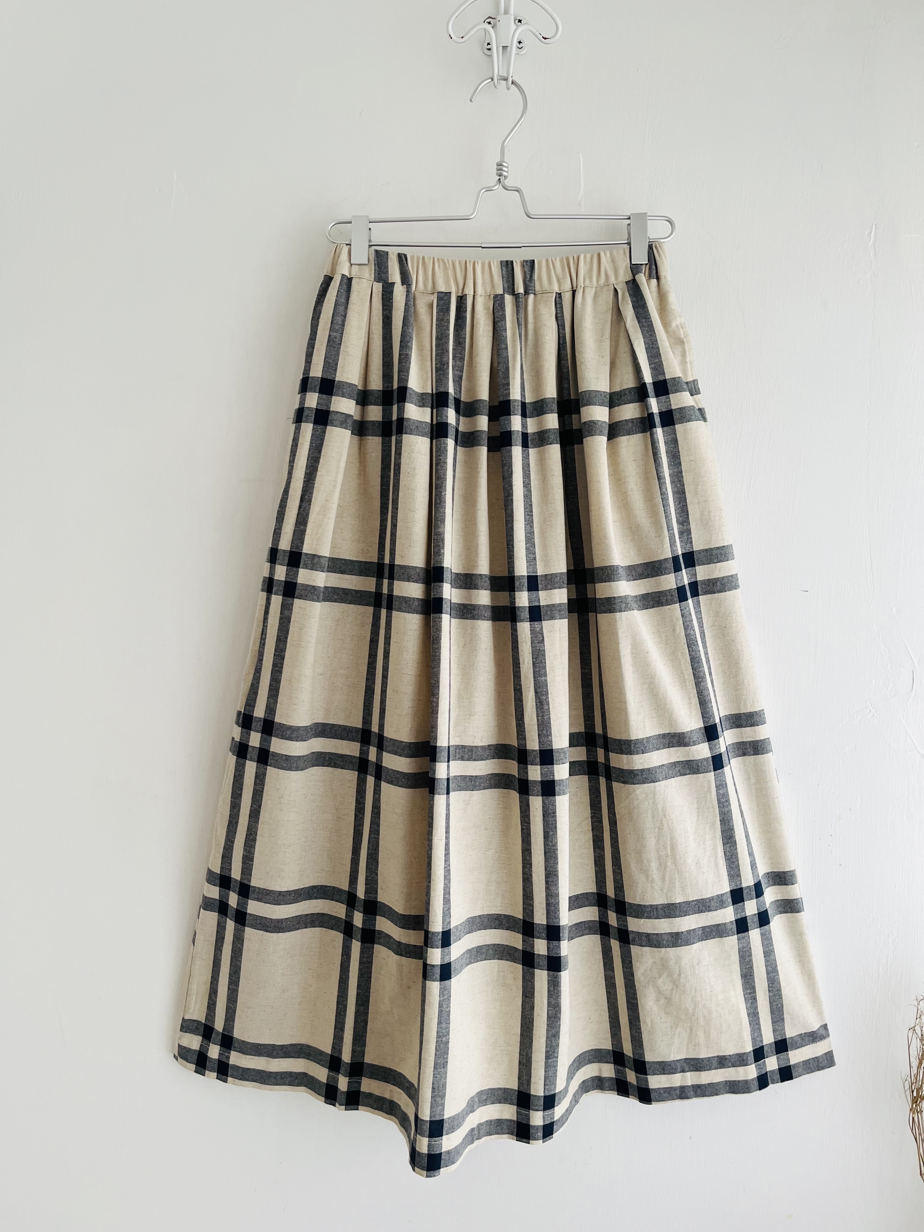 Kermu米色格仔全橡筋裙