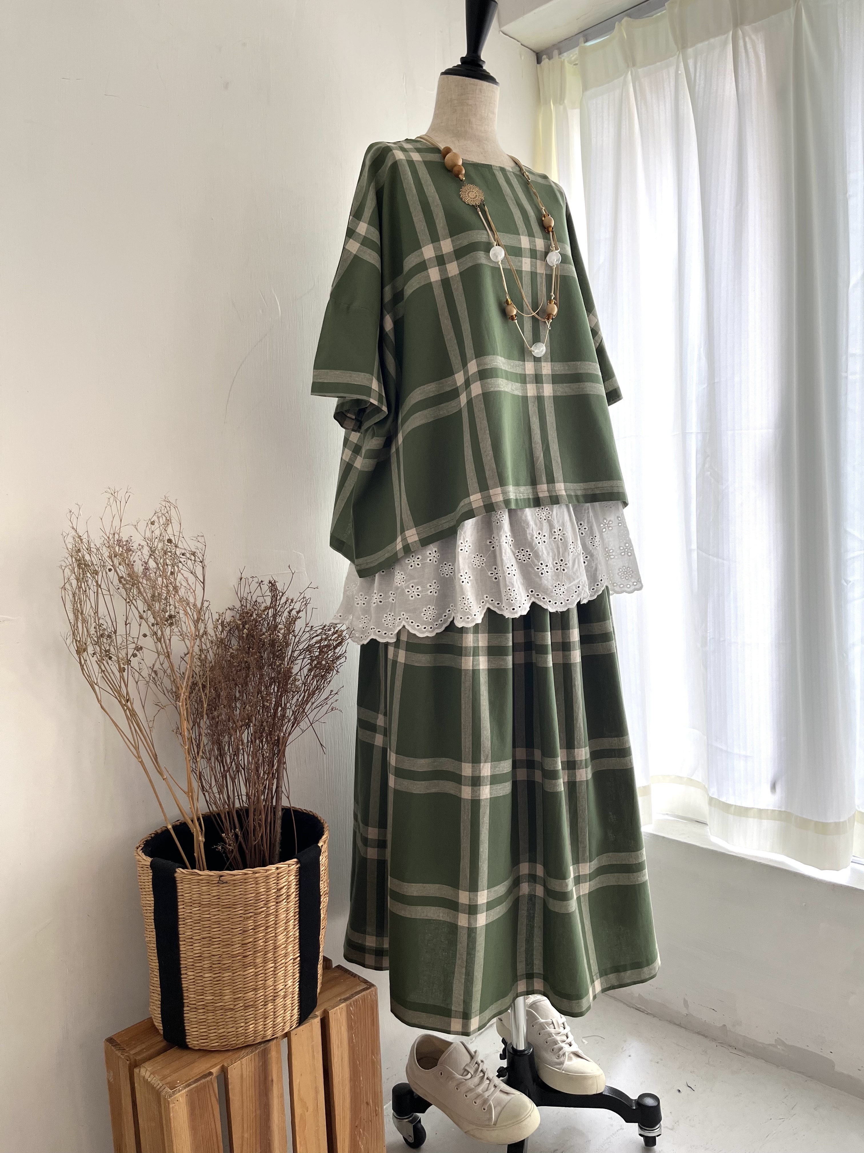 Kermu綠色格仔圓領top