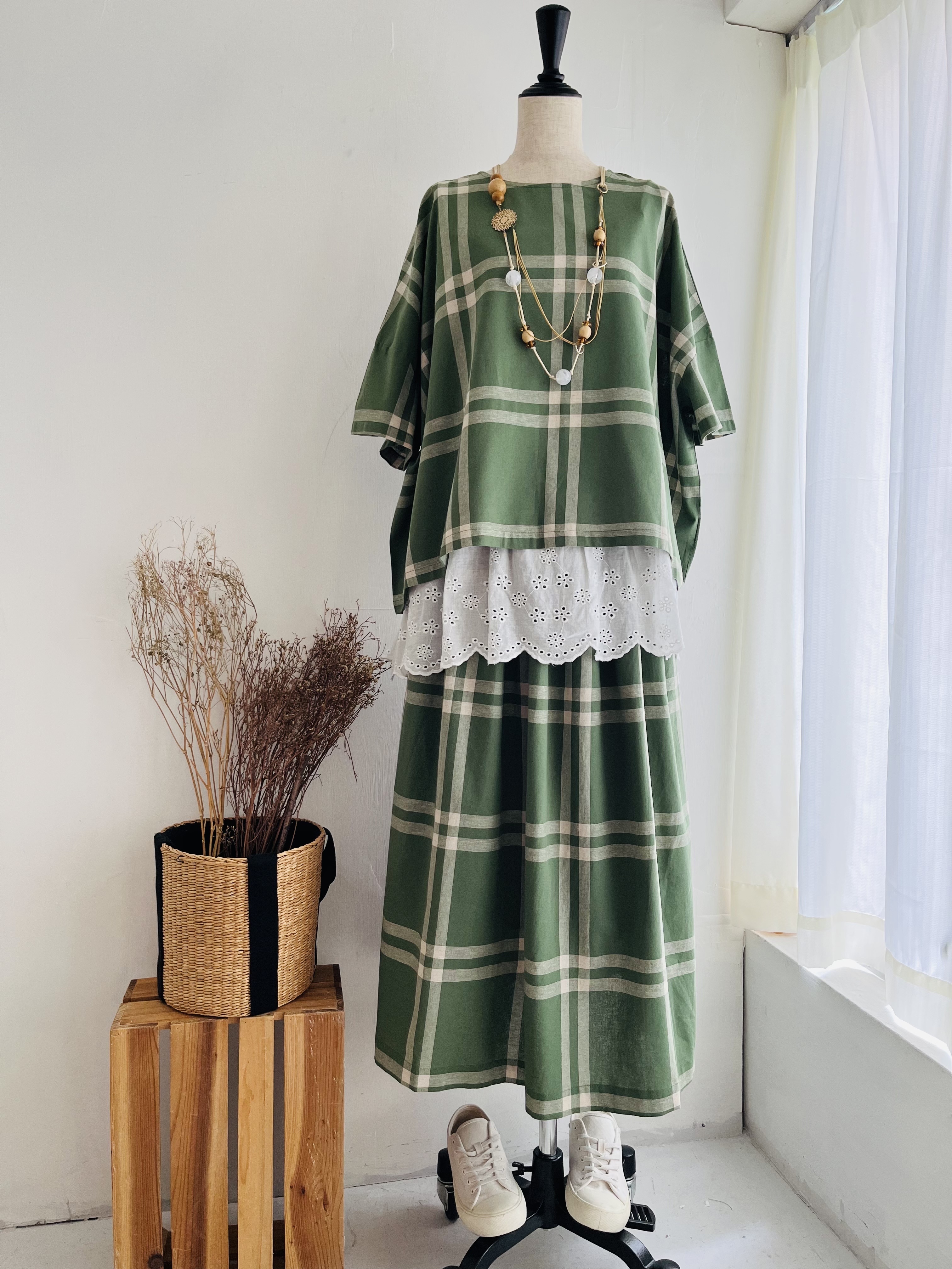 Kermu綠色格仔圓領top