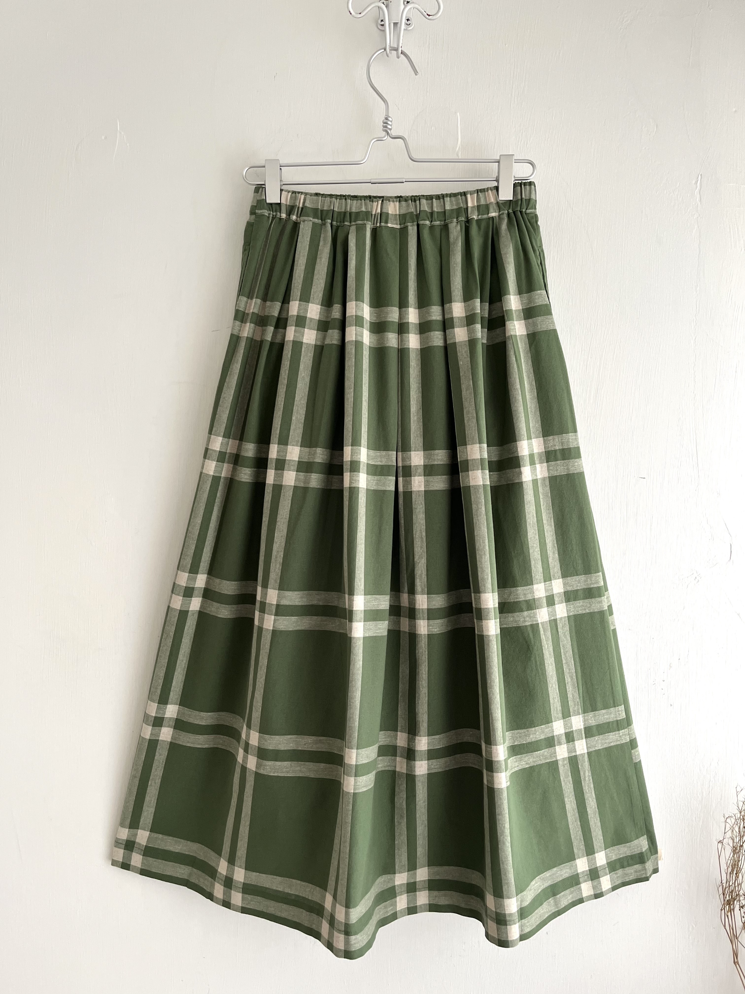 Kermu綠色格仔全橡筋裙