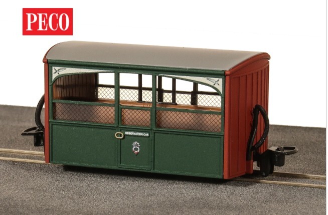 Peco GR-561 OO-9 FR Bug Box Coach, Zoo Car, Early Preservation Livery
