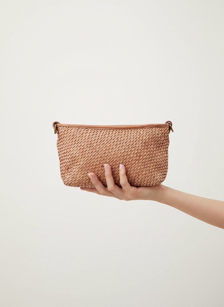 Piccolo 鞣革細編織小型肩包 粉紅