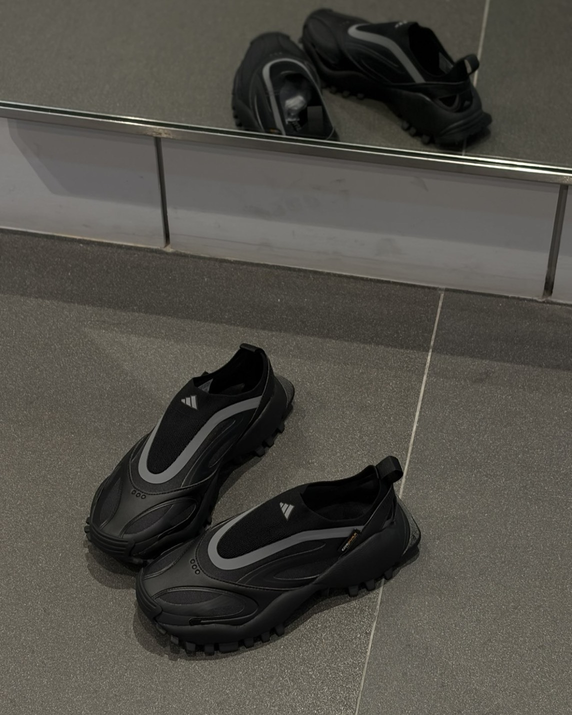 【預購】ADIDAS SEEULATER DRIFTCORE 黑色 KI6764