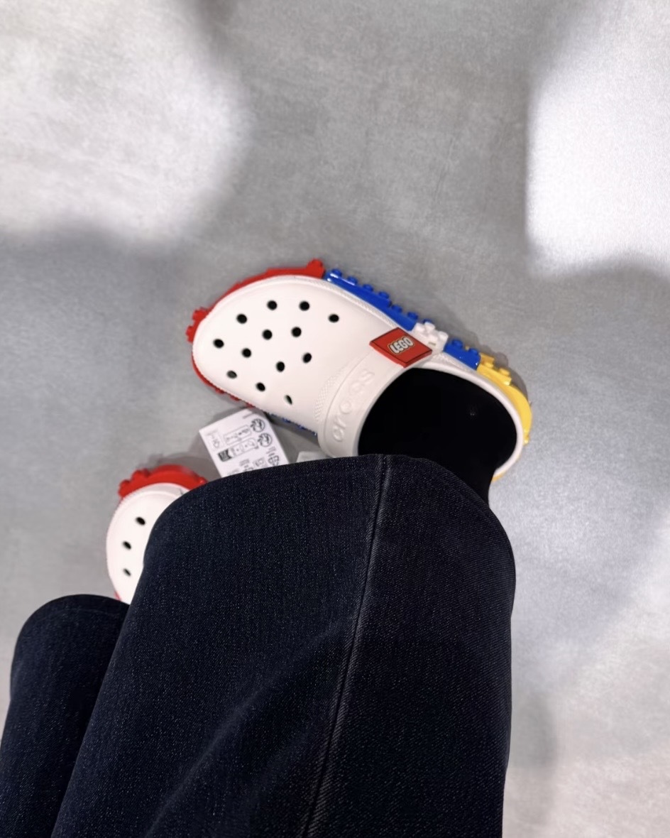 CROCS X LEGO® Creativity Clog 聯名款 樂高 積木 洞洞鞋 拖鞋 涼鞋 防水 白色 男女鞋 211873-100 / 調貨