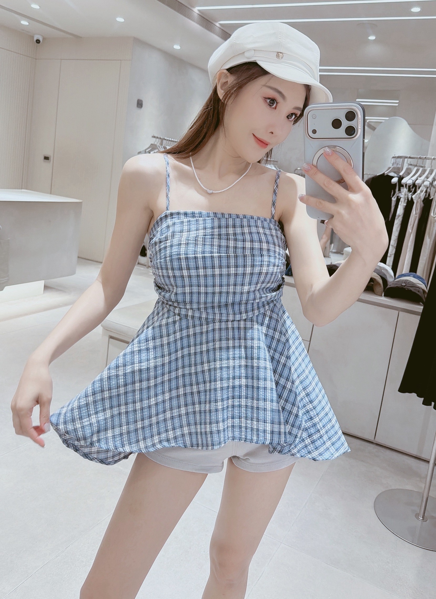 細肩格紋下不規則背心