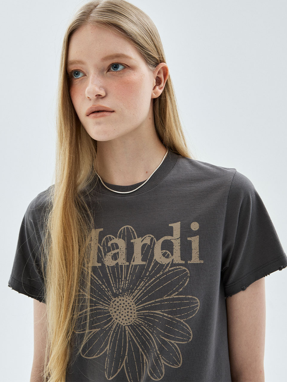 Mardi Mercredi SLIM TSHIRT FLOWERMARDI CRACKED DESTROYED