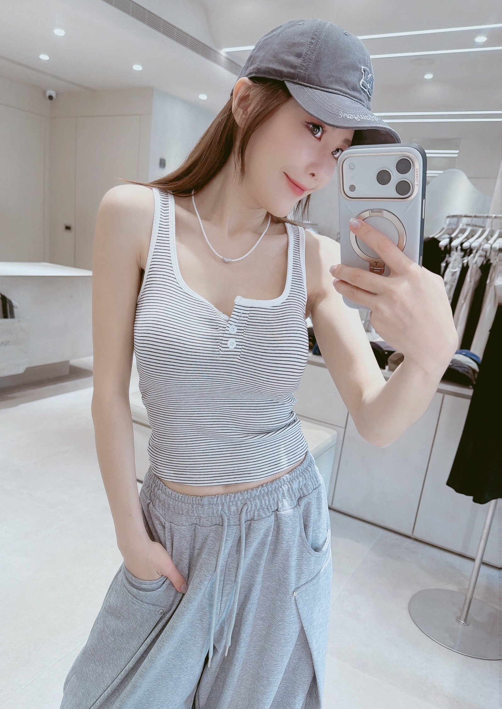 U領胸三釦條紋罩杯背心 337