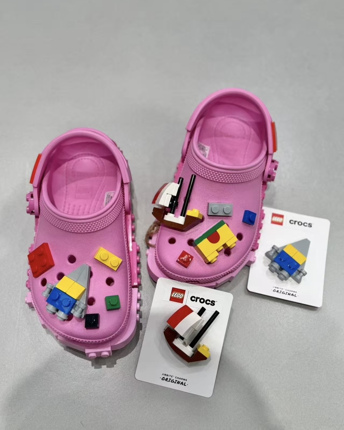 CROCS X Kids’ LEGO® Creativity Clog 聯名款 樂高 積木 洞洞鞋 拖鞋 涼鞋 防水 太妃粉 兒童 童鞋 211874-6SW / 調貨