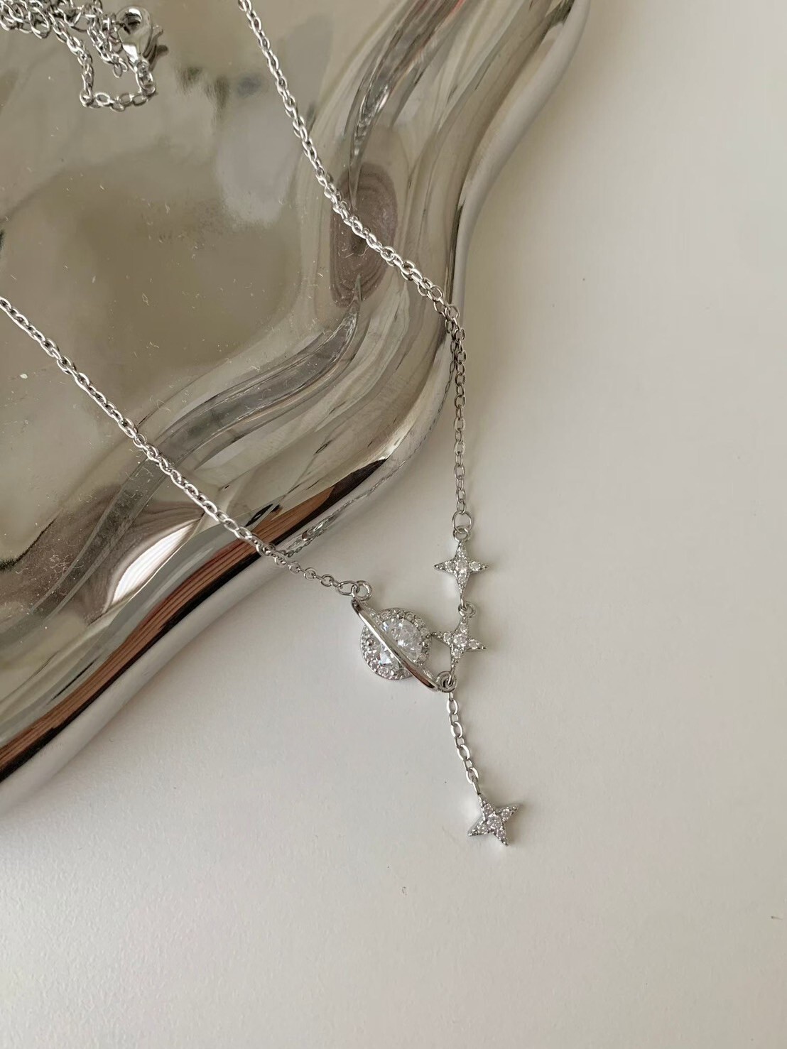 單顆圓鑽垂墜星辰造型項鍊