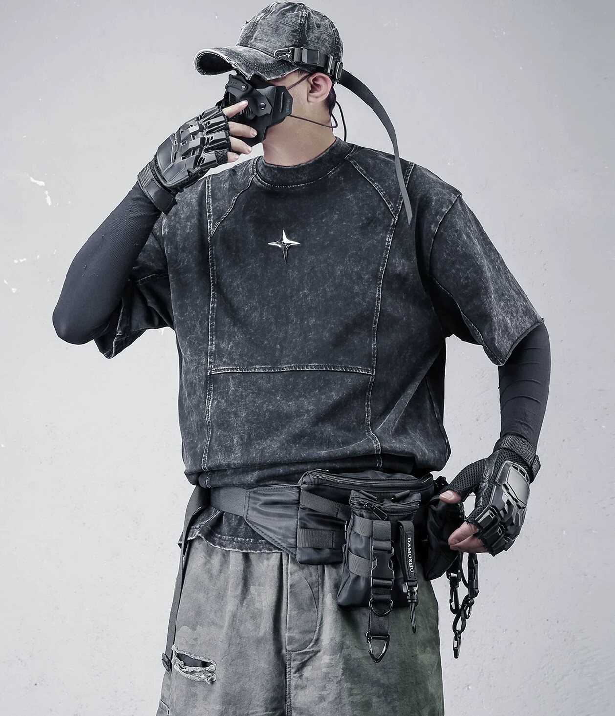 𝙏𝙀𝘾𝙃𝙒𝙀𝘼𝙍 龐克廢土水洗落肩袖T卹