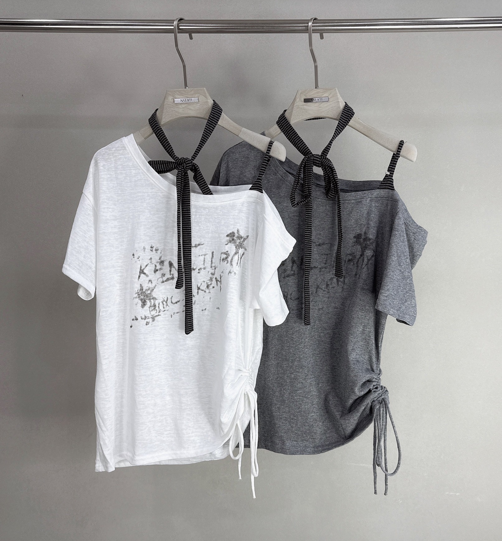 條紋繞脖+單肩側抽繩棉質衣