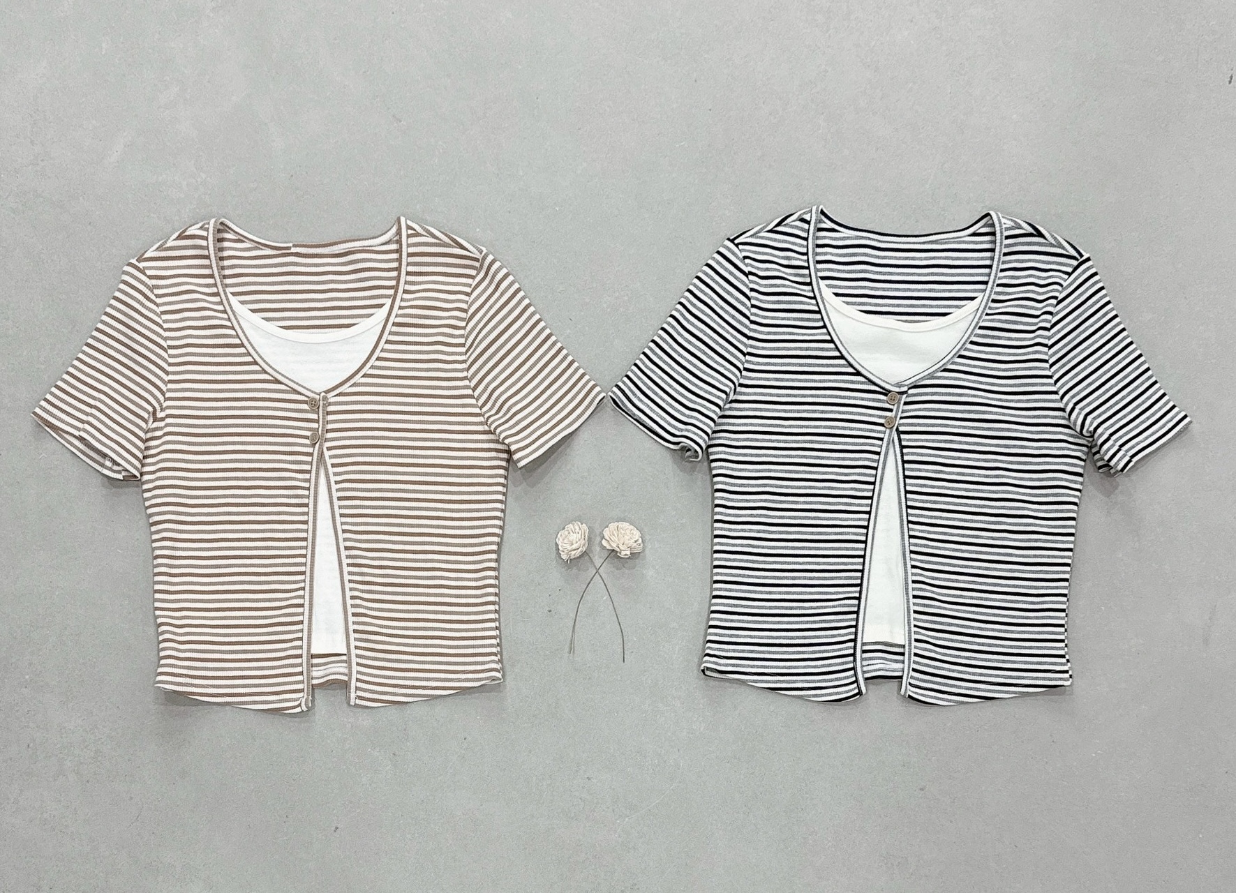 假兩件開釦配色條棉質衣