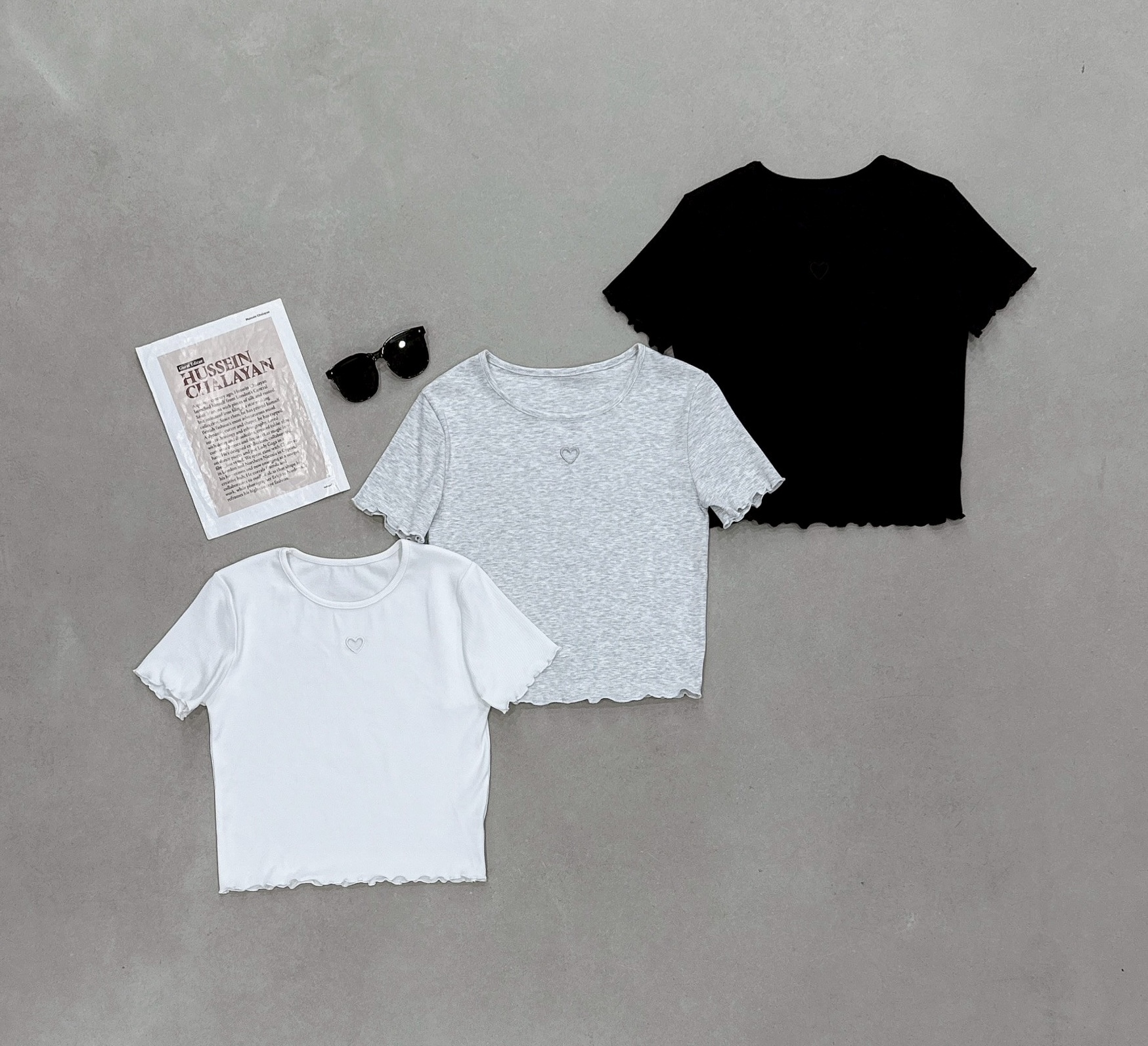 胸前愛心洞洞木耳邊棉質衣