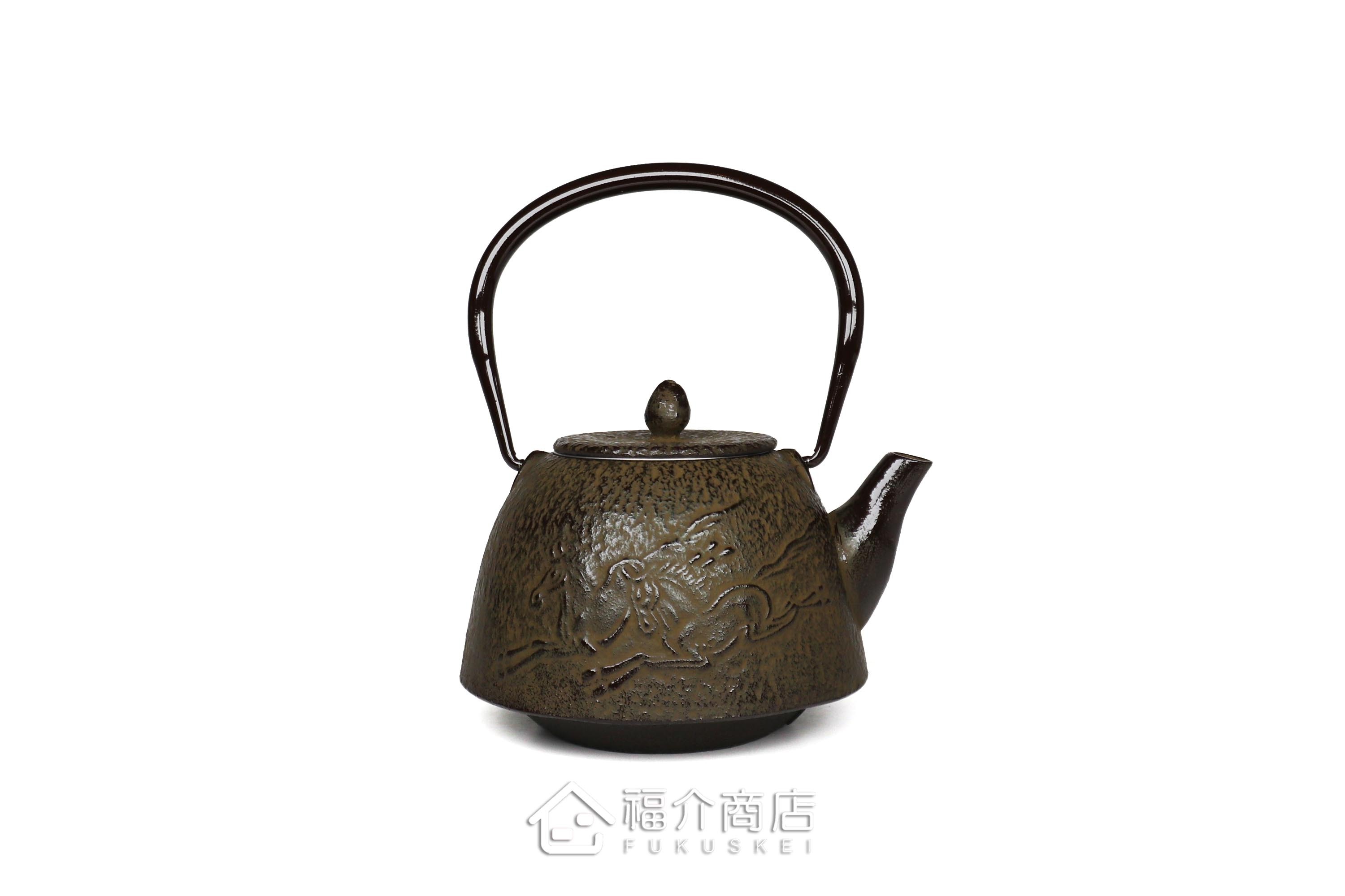 岩戶鑄工所製作的日本泡茶壺,茶色的馬紋樣造型壺身