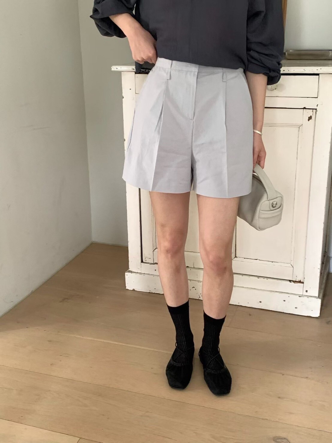 簡約打褶感棉麻西裝短褲-S-M / 4色
