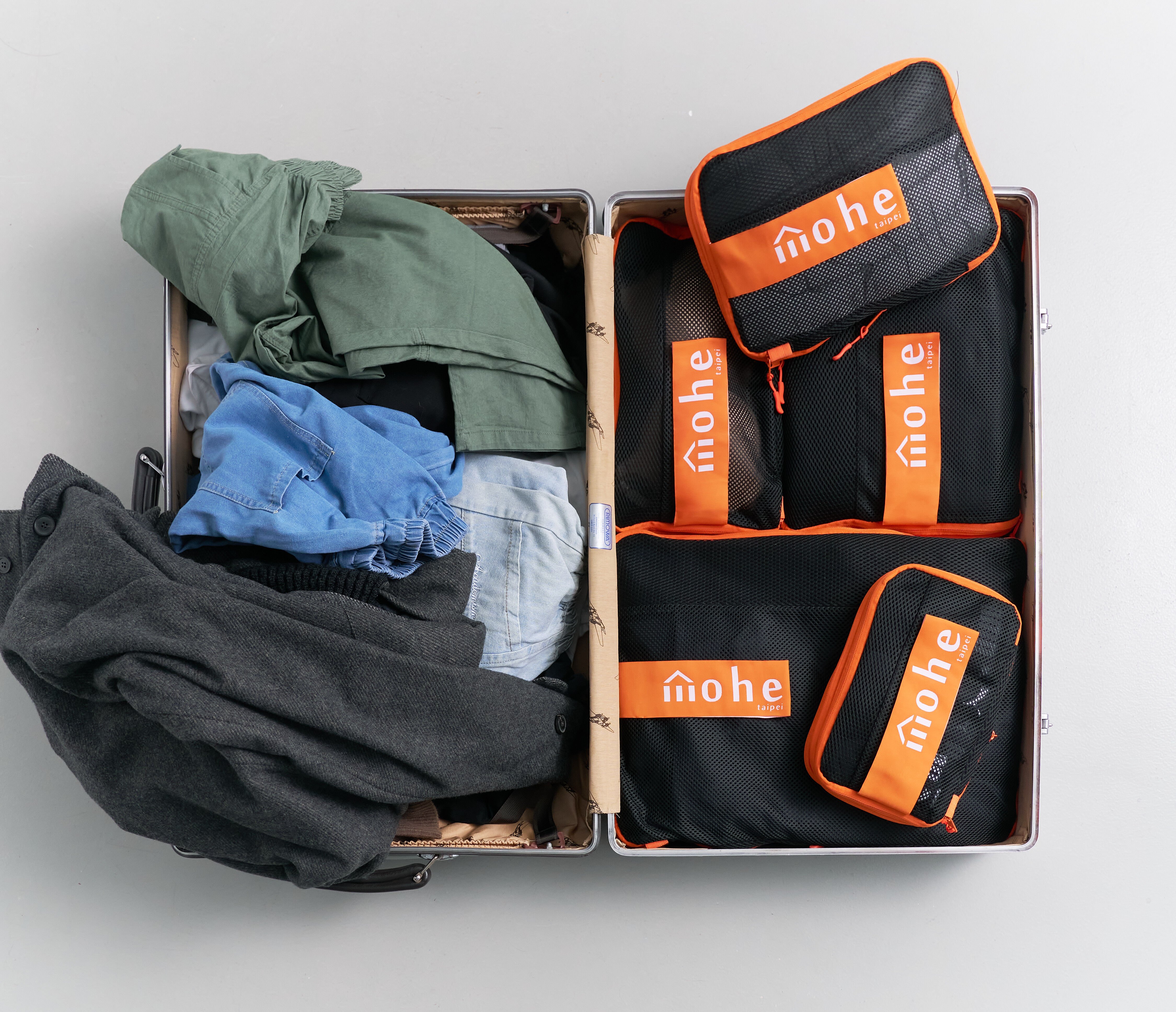 (4/21 - 4/30 團購限定) Mohe Sia 洗壓旅行包