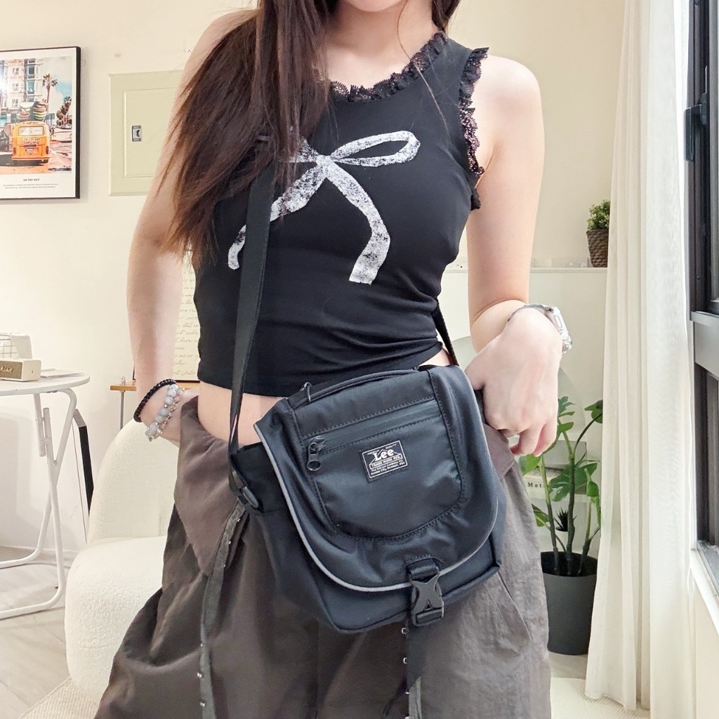 Lee貼布繡卡扣尼龍單肩小包