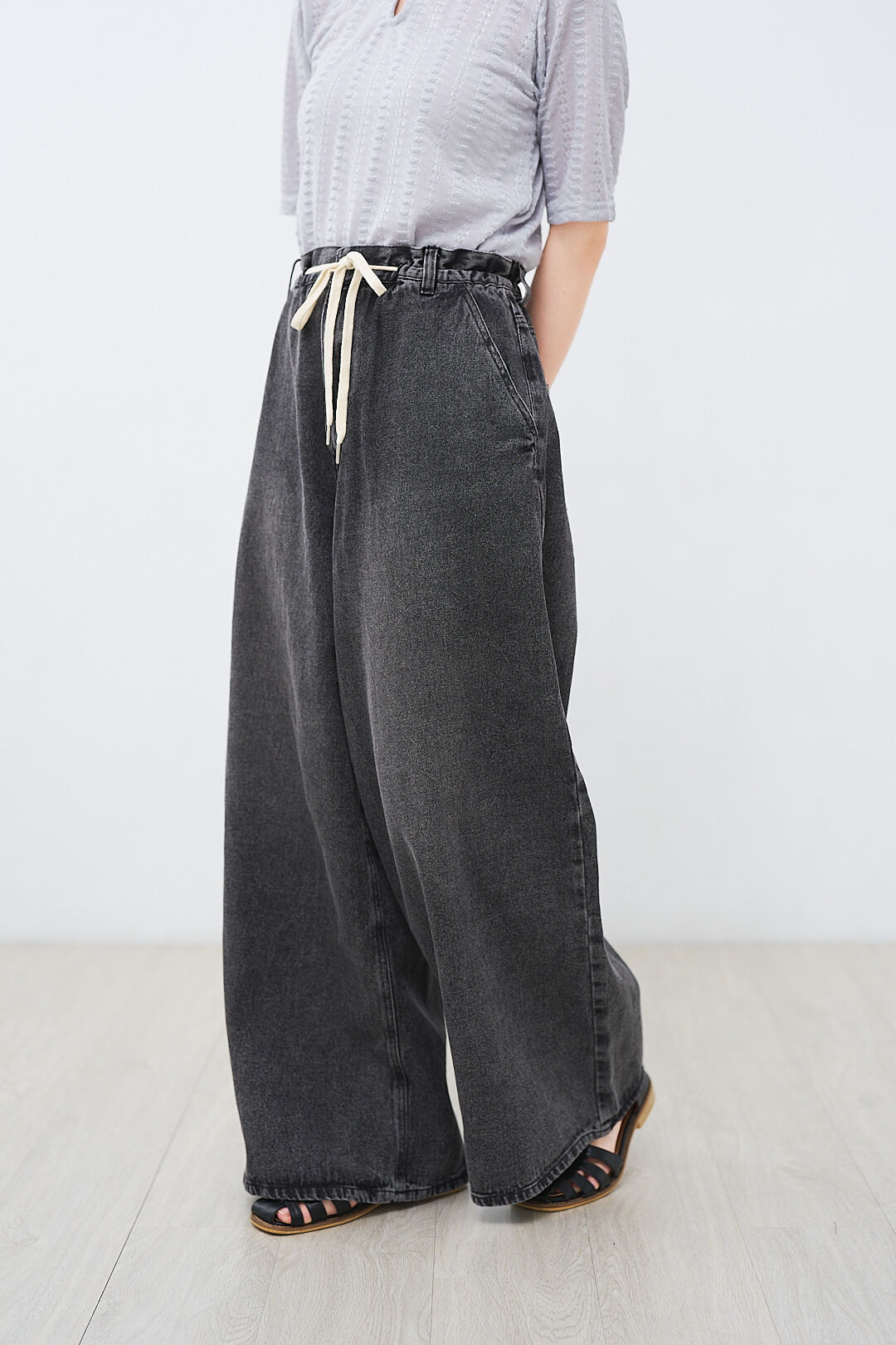 (限量)追憶似水年華！10oz抽繩牛仔寬褲(兩色-水洗黑)