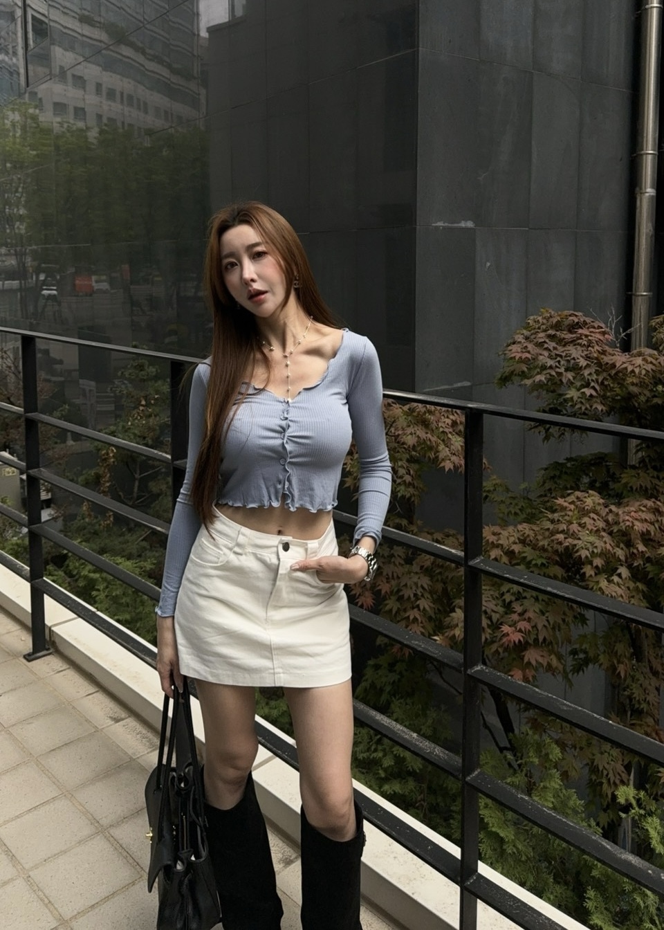 韓系木耳邊短版罩衫