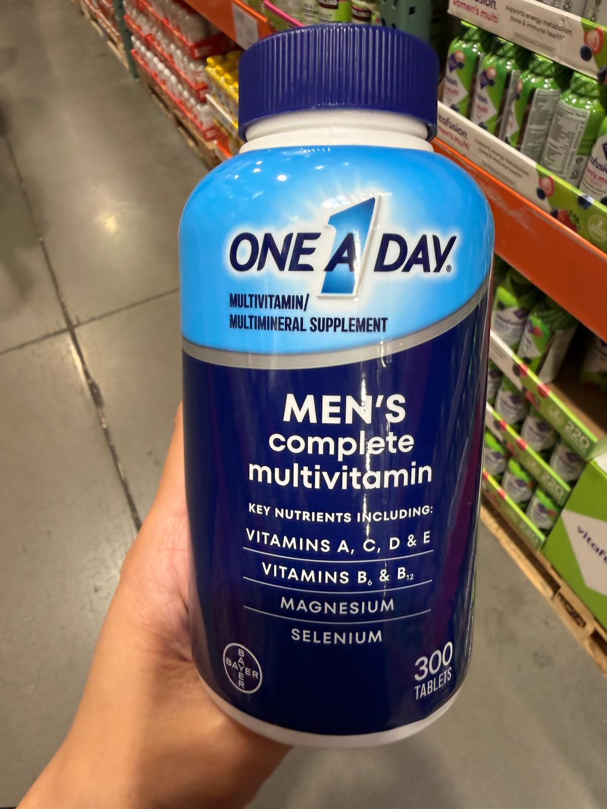 YN037 One A Day 男性綜合維他命 300片 EXP: 10.2027