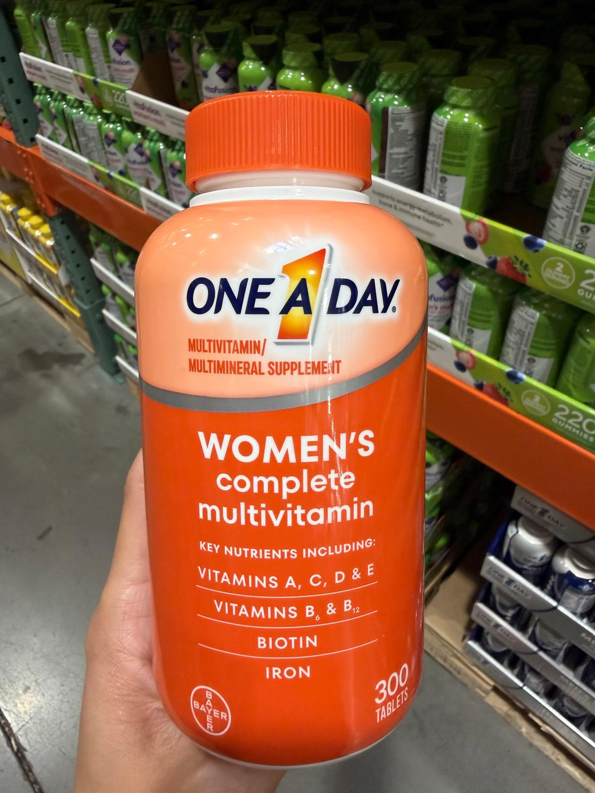 YN038 One A Day 女士綜合維他命 300片 EXP: 08.2027