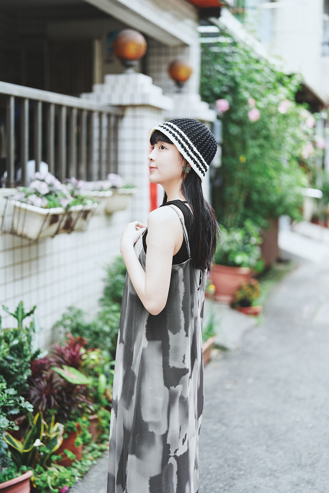 (預購)日光暈染！水彩透明感吊帶裙(四色-灰黑)