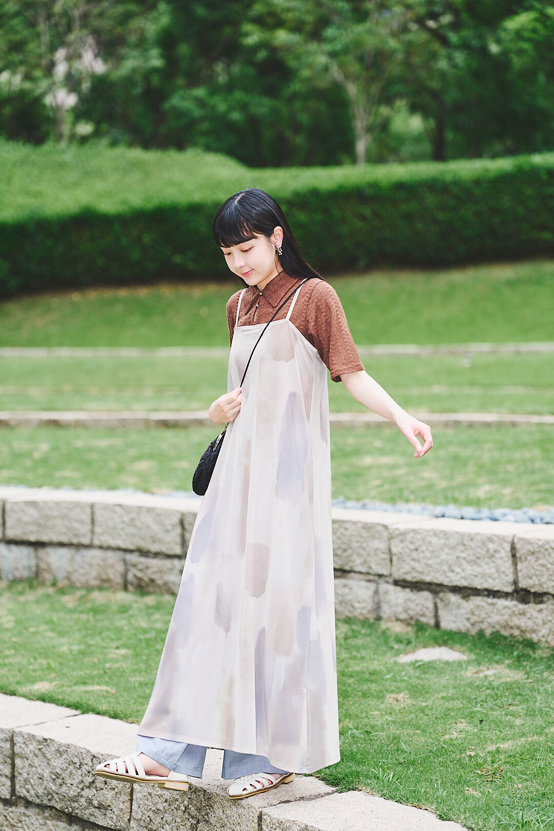 (預購)日光暈染！水彩透明感吊帶裙(四色-米灰白)