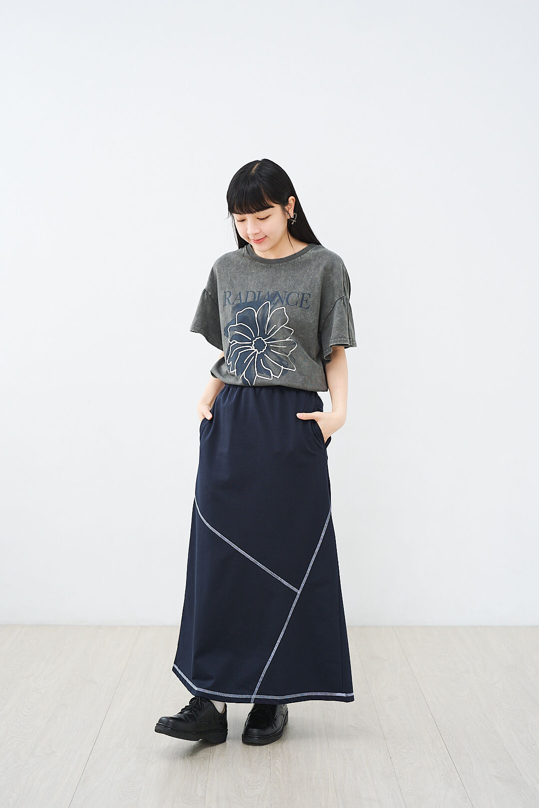 (限量)包浩斯花園！印花荷葉邊袖Tee (兩色-麻花灰)