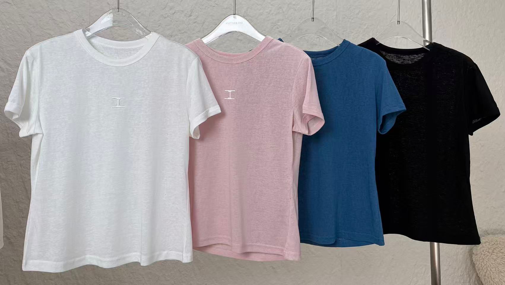 0420SZ03-SZHK-CLOS-蠶絲刺繡簡約款圓領TEE(A3)