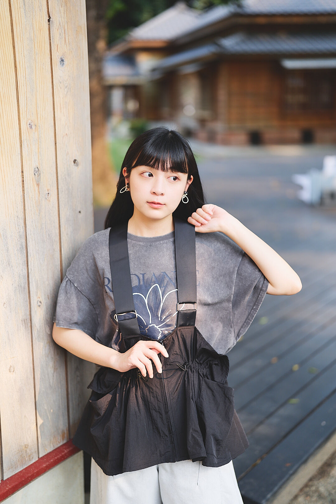 (預購)神奈川的海鹽！抽繩傘擺吊帶背心 (三色-經典黑)