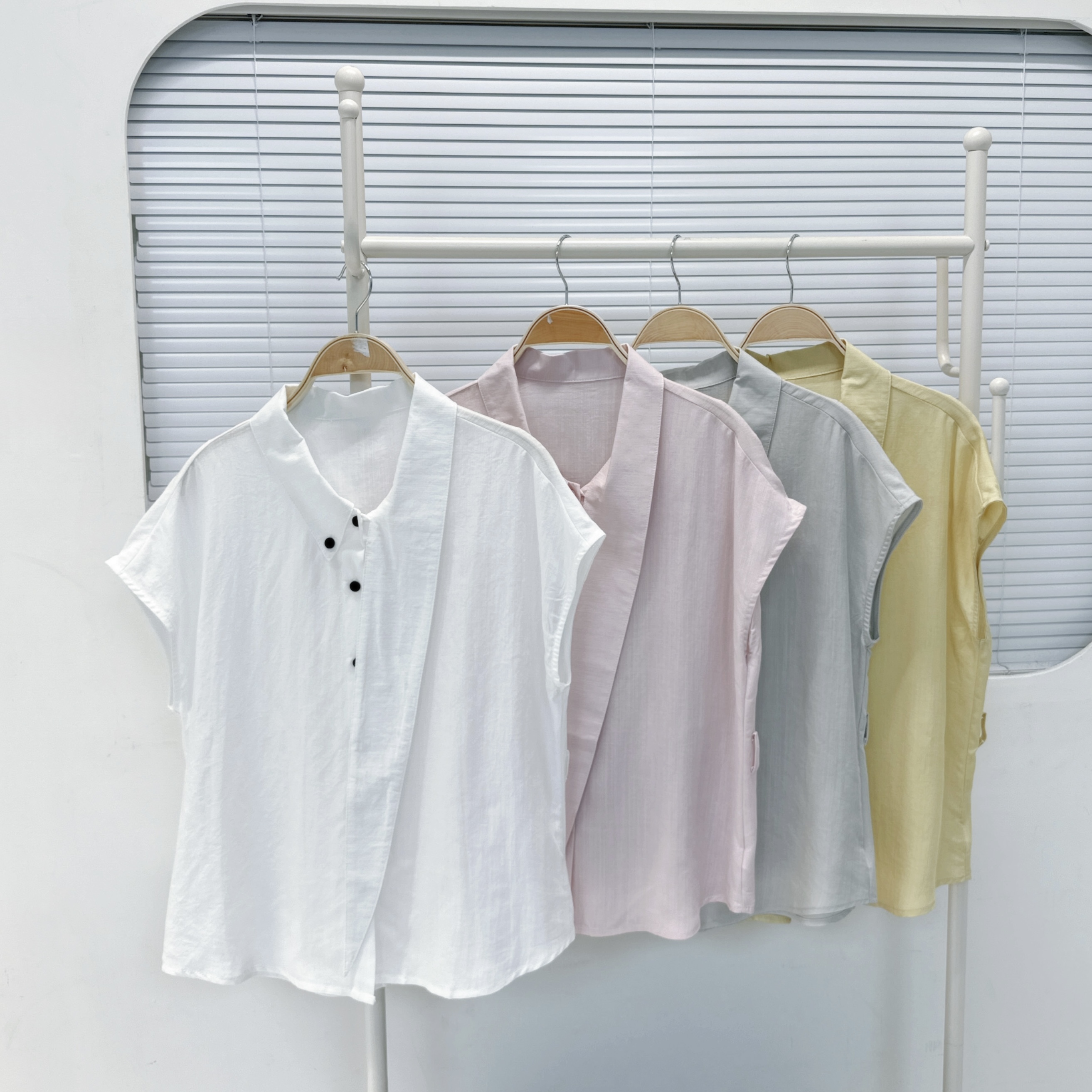 【Hoi2推介】小領帶麻棉料小袖開鈕恤 (H16-H19)