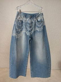 0420SZ39-SZHK-CLOS-蕾絲印花裝飾復古水洗色寬鬆牛仔褲(A39)