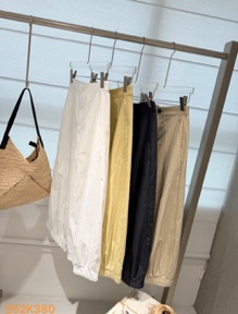 0420SZ42-SZHK-CLOS-鏤空花邊九分燈籠寬腳褲(A42)