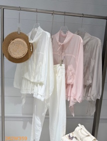 0420SZ44-SZHK-CLOS-蕾絲拼接下擺荷葉邊減齡外套(A44)