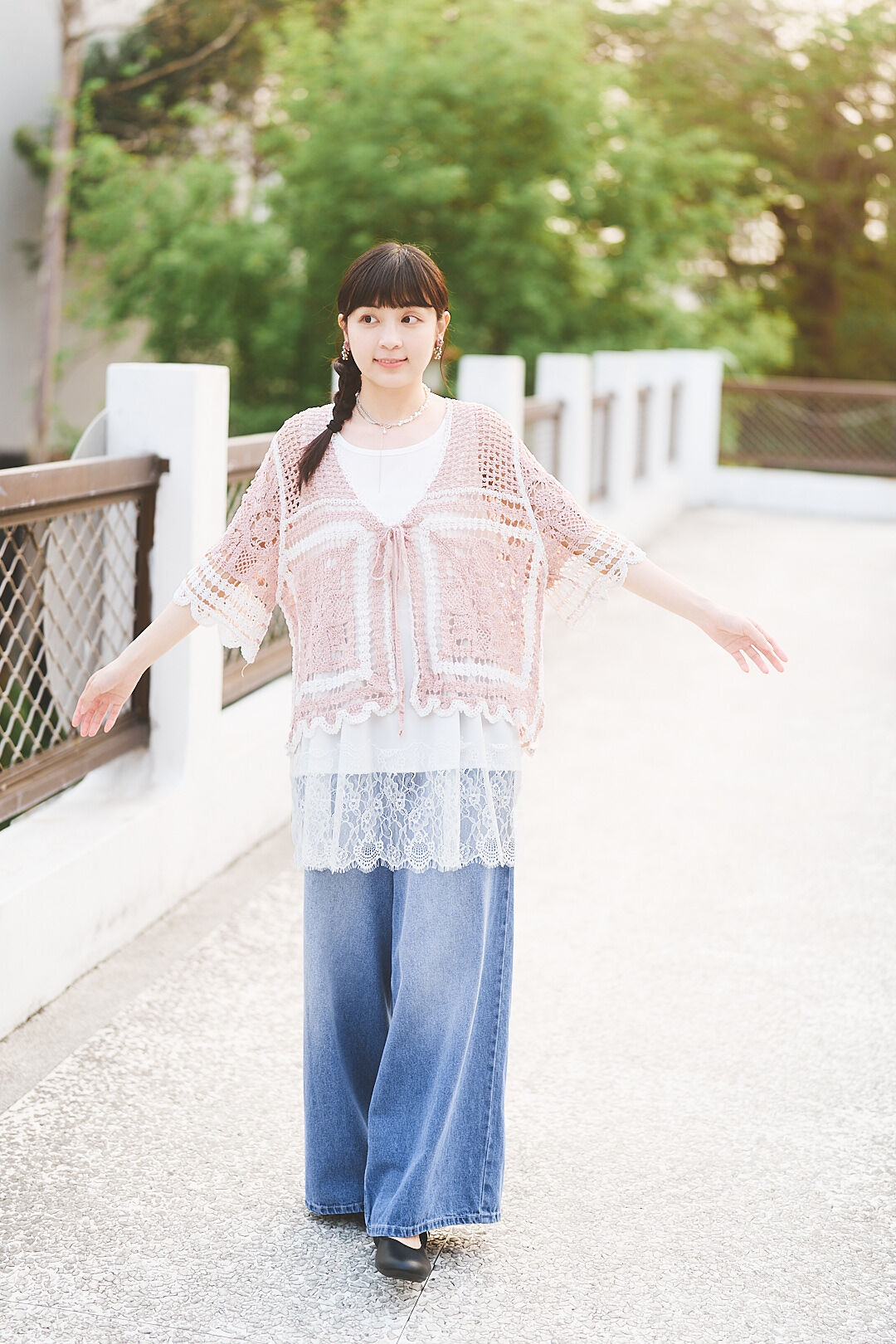 (限量)雲端上的倒影！下擺蕾絲背心