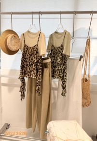 0420SZ52-SZHK-CLOS-圓領豹紋印花不規則荷葉邊兩件套(A52)