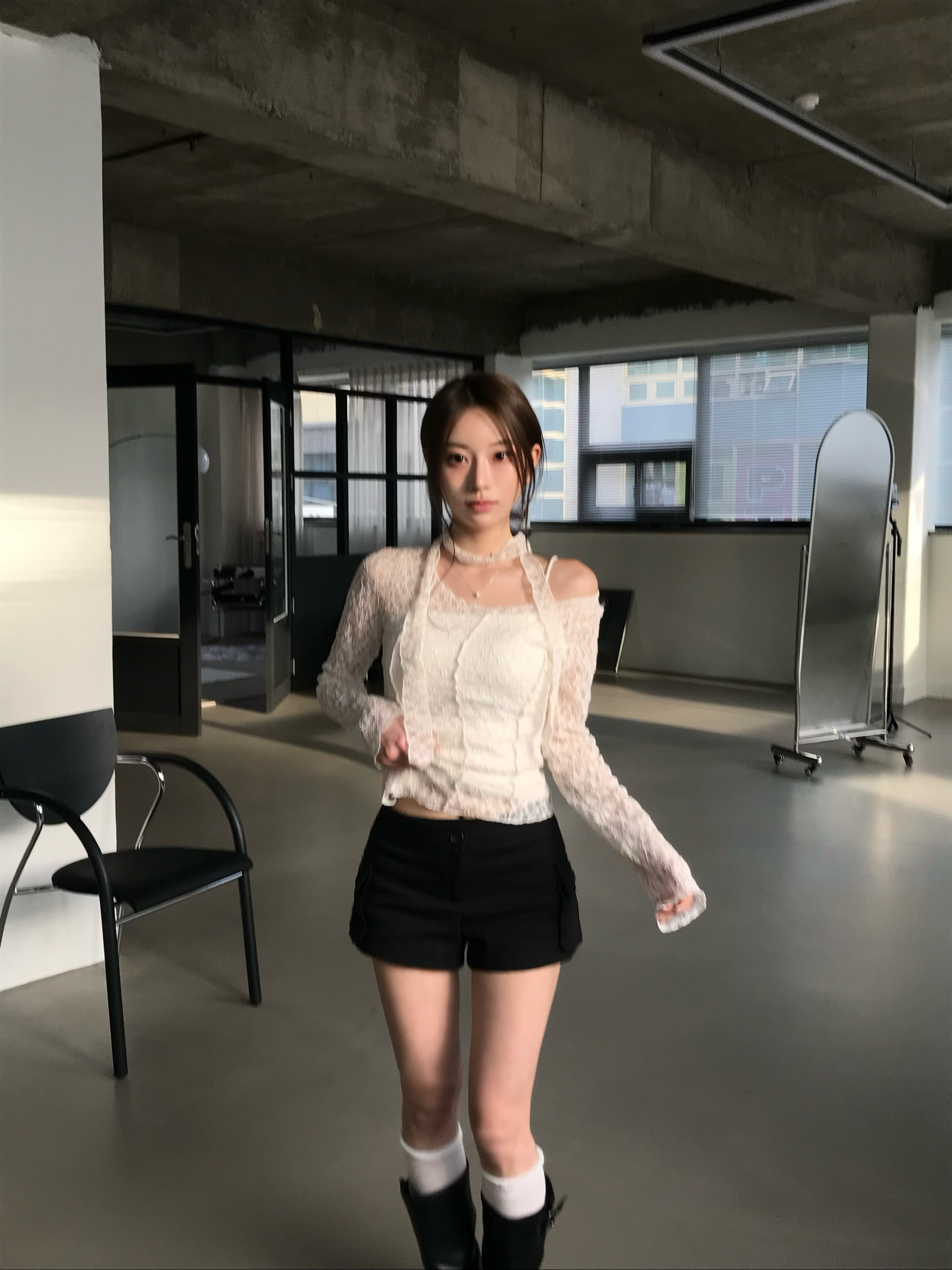 J23 口袋設計黑短褲 (S/M)