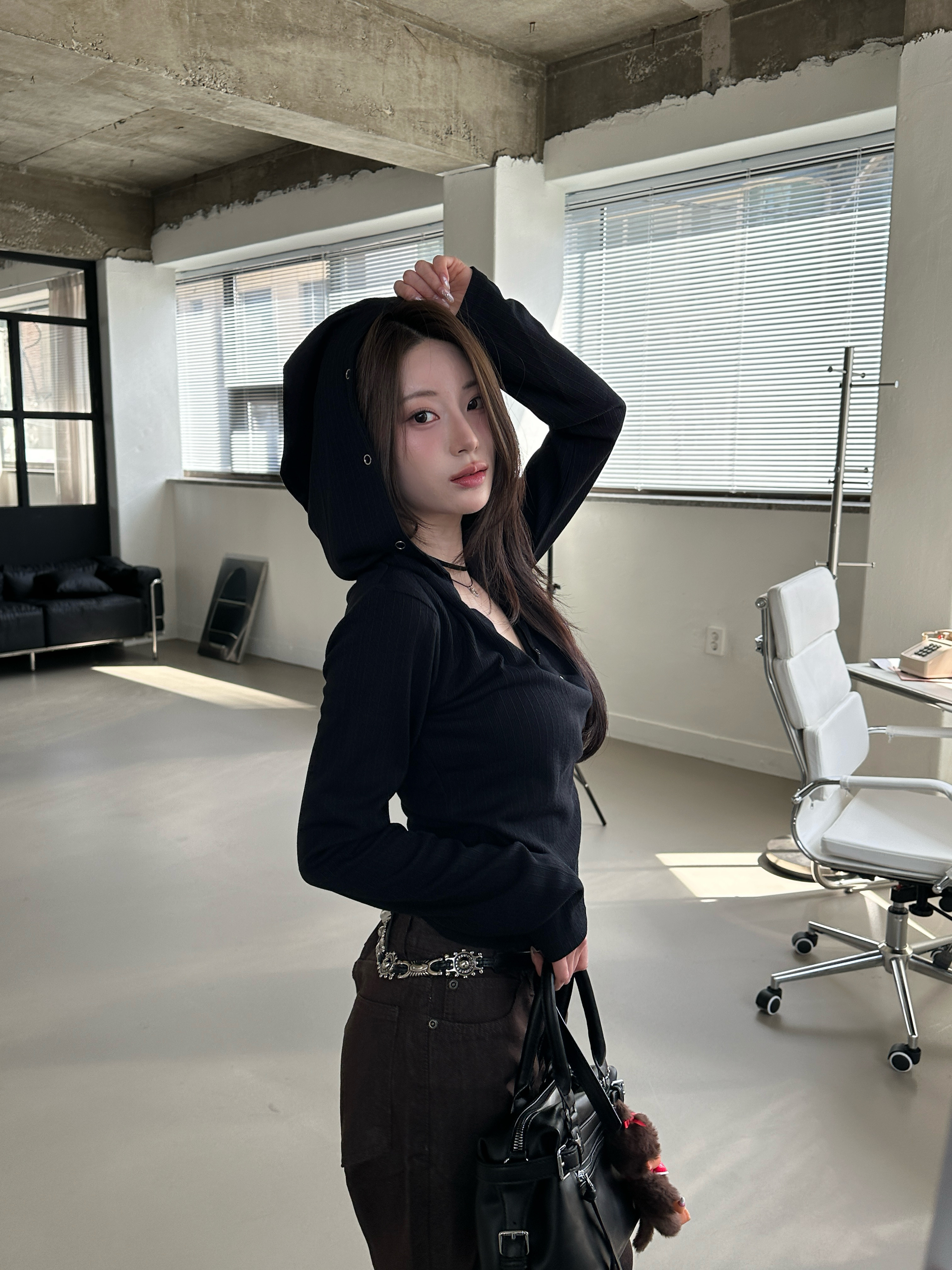 J19 漢南洞Outfit 壓釦連帽上衣 (黑)