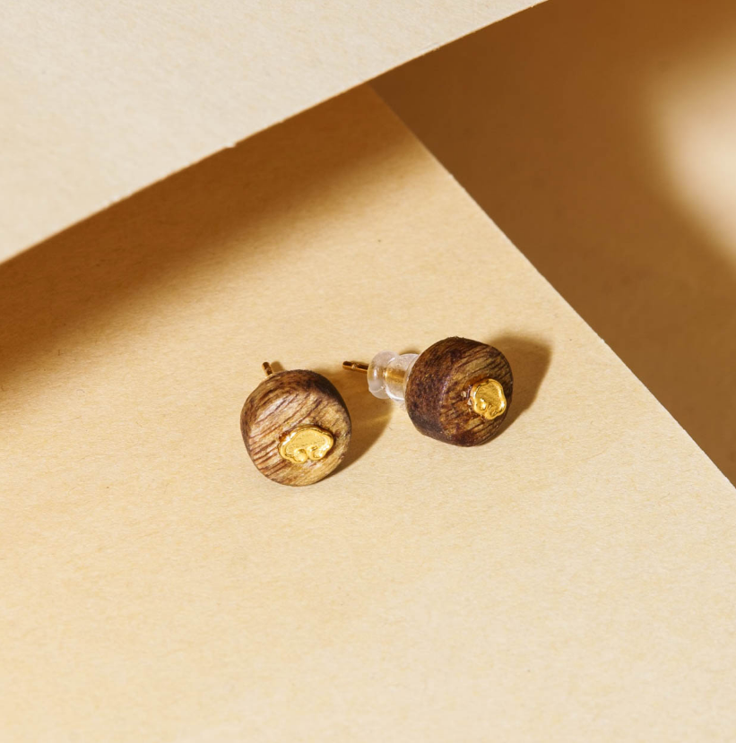 SE08 祥雲沉香耳釘 ( J-L9124) **連證書