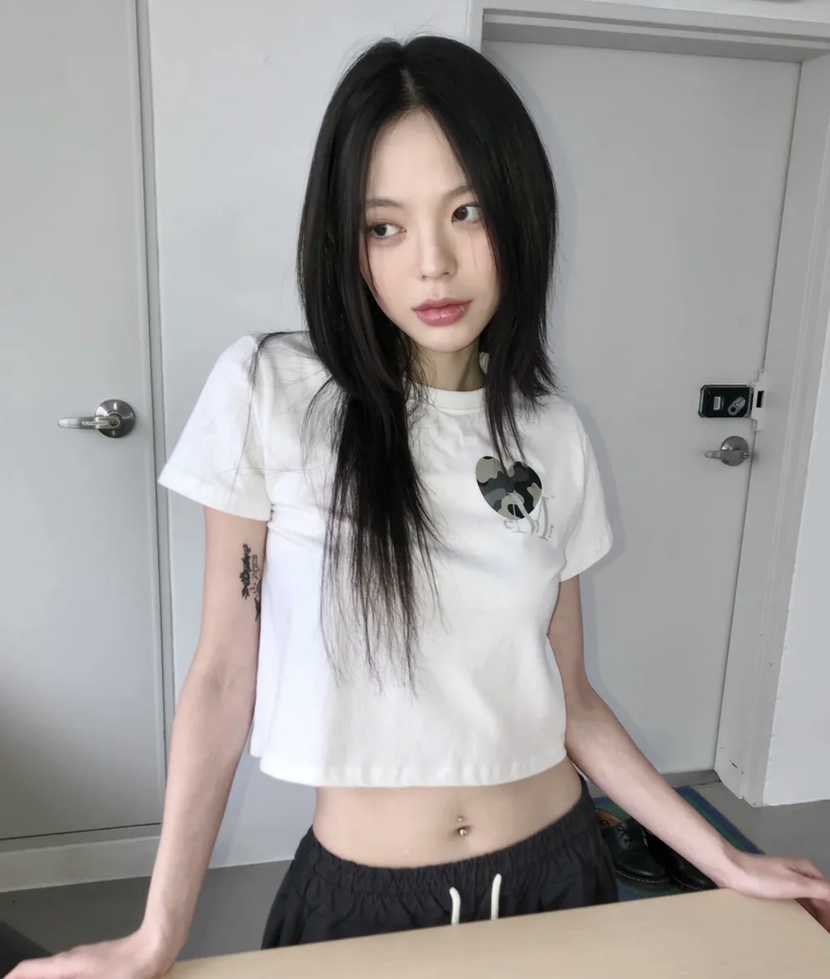 🇰🇷Mucent 迷彩愛心Logo短袖 短版 短T 2色/預購